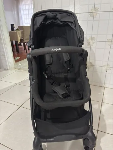 Carrinho e bebê conforto