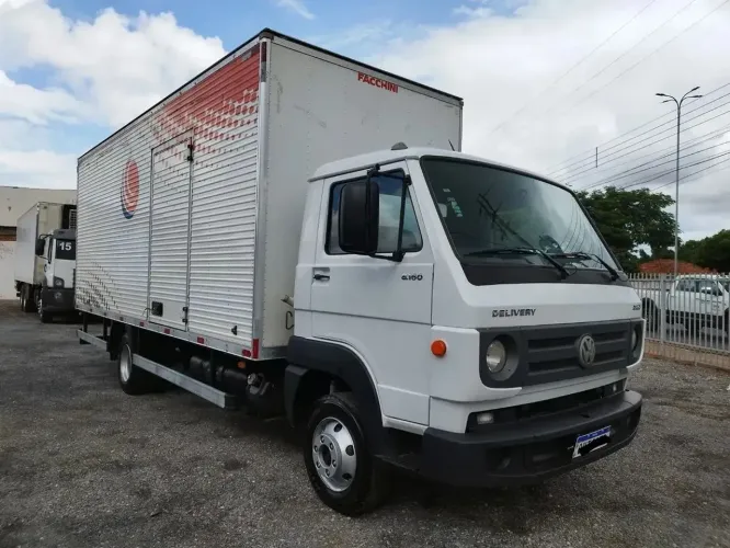 VOLKSWAGEN 8-160 DELIVERY BAÚ