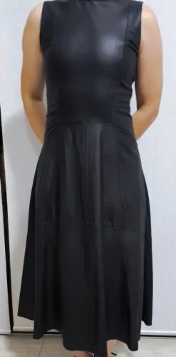 Vestido couro donimator.