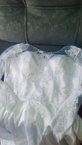 Vestido de noiva Branco com renda tecido tuli