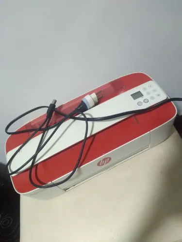 Impressora HP DeskJet 3786 - para retirada de peças 