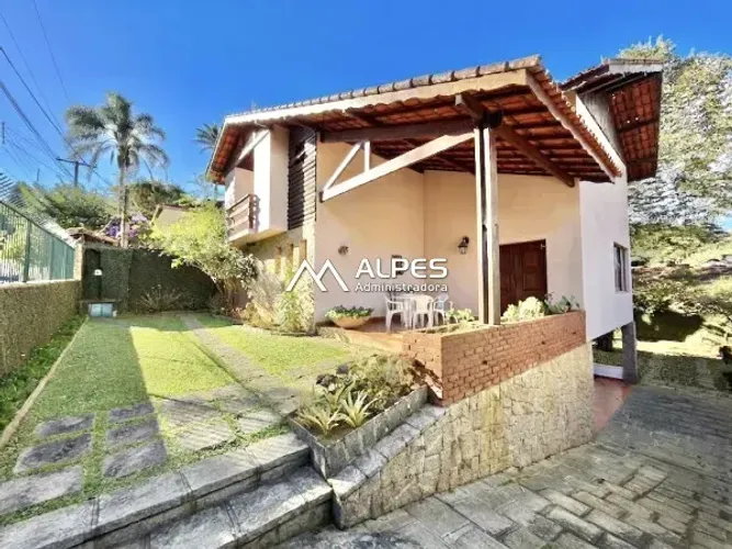 Imóvel para venda possui 244 metros quadrados com 4 quartos em Iucas - Teresópolis - RJ