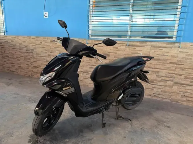 YAMAHA FLUO 125 2024