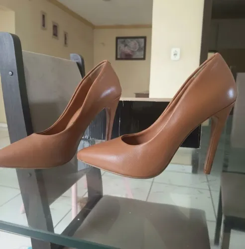 Scarpin sapato caramelo Tam 38