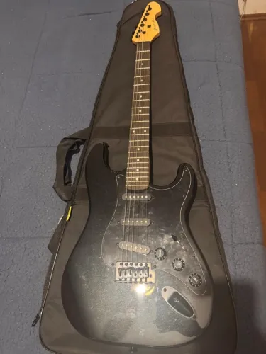 Guitarra Michael + Amplificador Borne