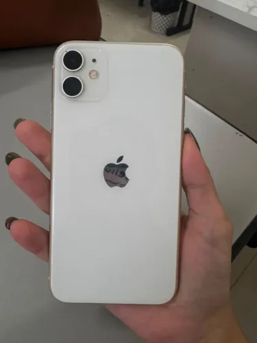 iPhone 11