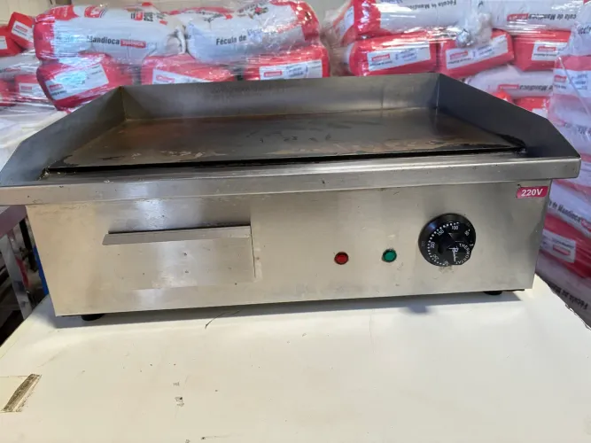 Chapa Elétrica Comercial de Inox 220V - Modelo BL-818A