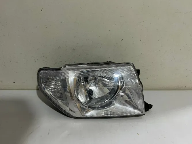 Farol direito Pajero TR4 2002/2003/2004/2005/2006