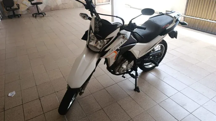 broz ano e modelo 2024 novíssima
