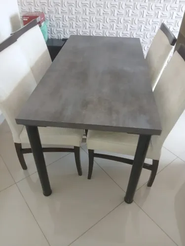 Mesa de jantar retangular 4 cadeiras