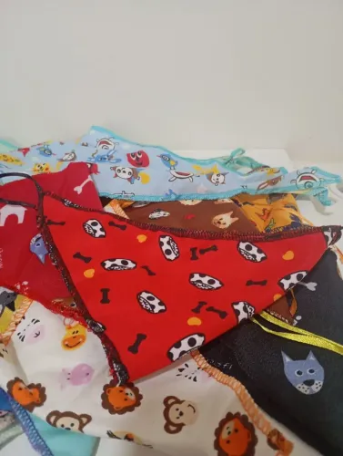 Kit com 14 bandanas para seu pet ficar estiloso nas fotos