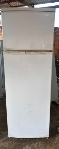 Vendo essa geladeira Dako duplex 