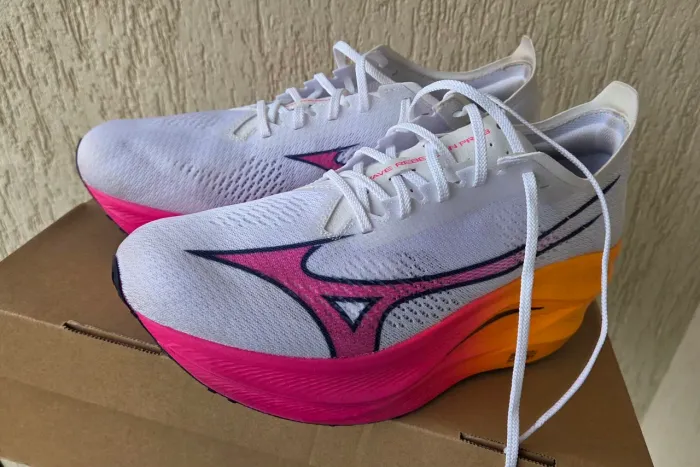 Tênis de placa de carbono Mizuno Wave Rebellion Pro 3 