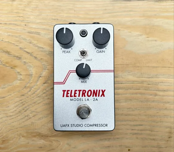 Pedal de Compressor Universal Audio Teletronix LA-2A