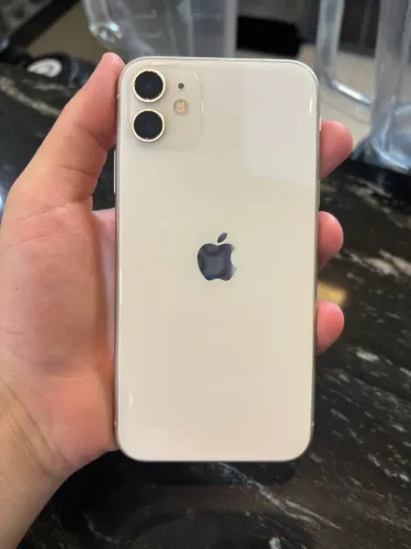 iPhone 11 64gb , com mensagem de serviço de bateria e em boas condições