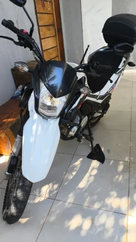 HOUJUE NK 150 2023/202 Branca - Revisada, Econômica e Pronta para Rodar!