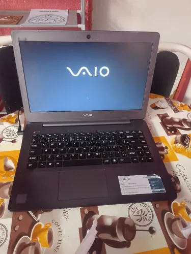 Notebook funcionando perfeitamente, preço baixo; obs: excelente para estudo.
