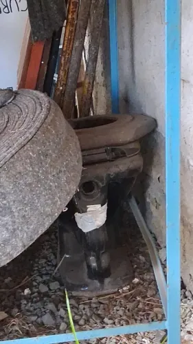 Vaso sanitário preto