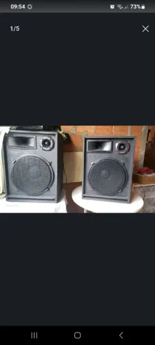 Caixas Acústicas 15 " de 3 vias em compensado bom.
