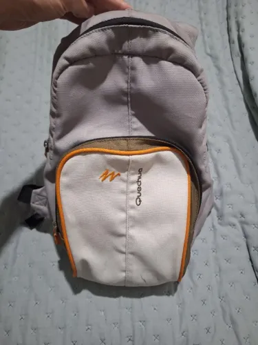 mochila Quechua Arpenaz 10L de cor cinza