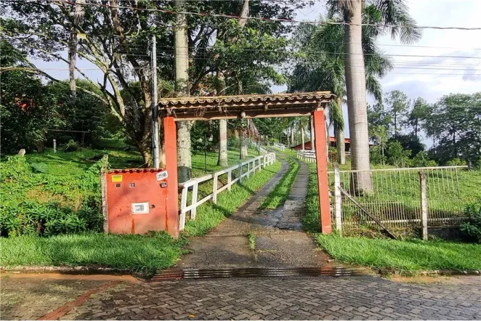 Maravilhosa Granja a venda no Condomínio Vivenda das Fontes na Cidade de Juiz de Fora - MG