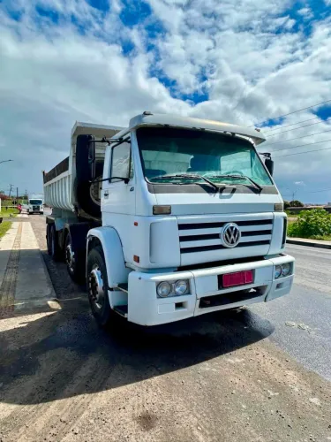 CAÇAMBA VOLKSWAGEN 17.210 BITRUCK