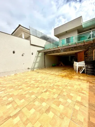Sobrado 4 quartos semi mobiliada churrasqueira a carvão área gourmet próximo ao Jardins FG