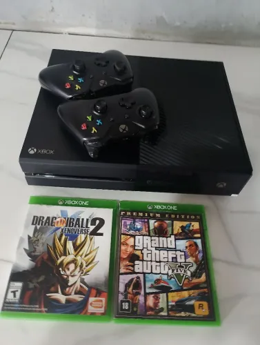 ? Xbox One + 2 Controles + GTA V e Dragon Ball Xenoverse 2