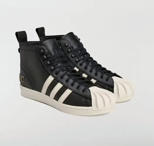 Boot Luxe TC Superstar Adidas preto e branco 37
