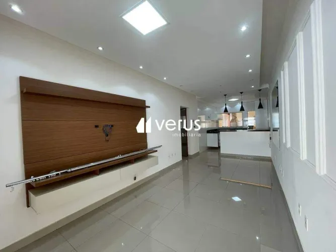 EXCELENTE CASA NO NOVO MUNDO