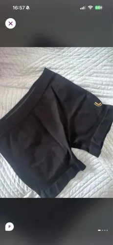 Short preto lupo P