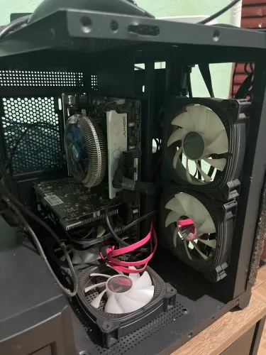 Vendo computador completo só não está com a fonte
