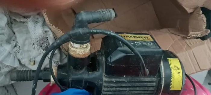 Vendo Motobomba periférica marca HAMMER 0,5 HP modelo MP-500 barbada 70,00