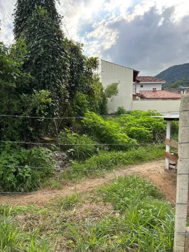 Terreno no Bairro Rio Tavares pertunho do MULT Open Shopping
