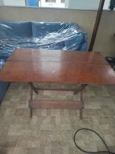 Mesa de madeira 120x70cm com 4 cadeiras