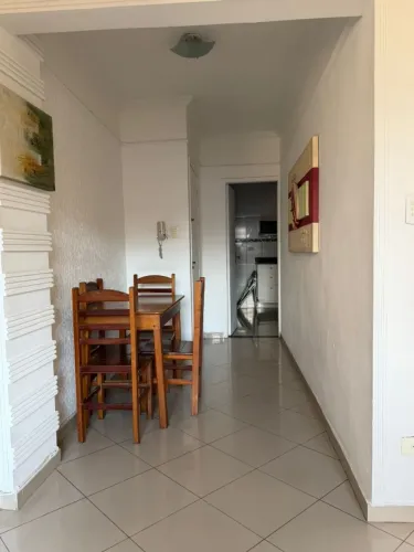 Ponta da praia, Santos, SP. 67m2, 2 quartos, 2 banheiros, na quadra da praia.