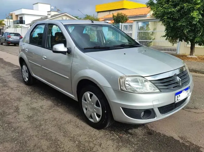 Renault Logan Expression Hi-flex 1.6 8V 4P 2011