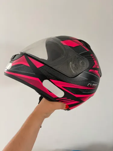 Capacete