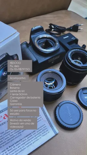 Câmera cânon T7+ sem detalhes, utilizada somente em ambiente interno.
