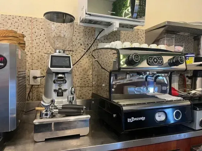 Conjunto para Cafeteria Profissional Máquina La Spaziale S2 + Moinho Fiorenzato