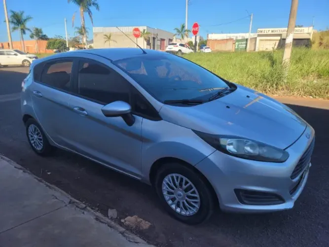 Ford Fiesta 1.5 16V Flex Mec. 5P 2014