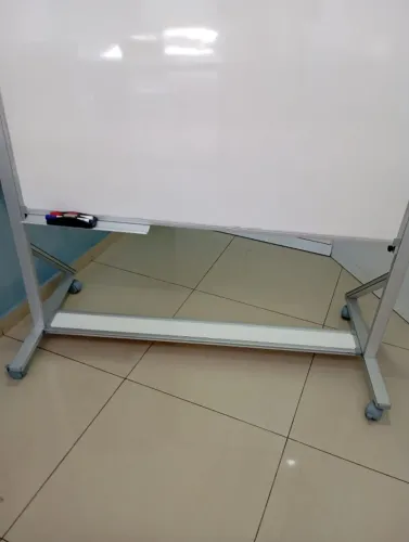 Quadro Branco com Rodinhas 0.90 X 1.20