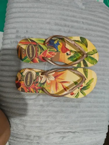 Chinelo havaianas slim tropical original