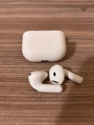 AIRPODS 4