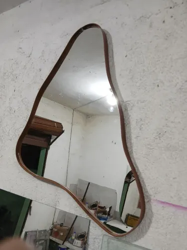 Espelho orgânico com moldura
