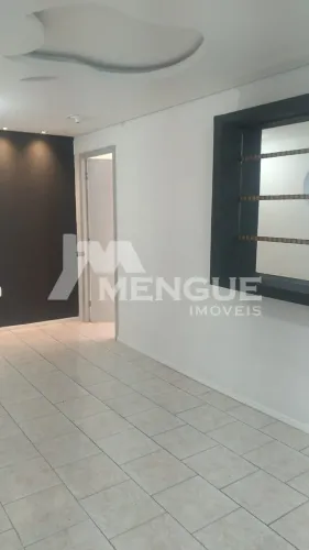 Aluga-se sala comercial 46m² no Cristo Redentor por R$ 790,00.