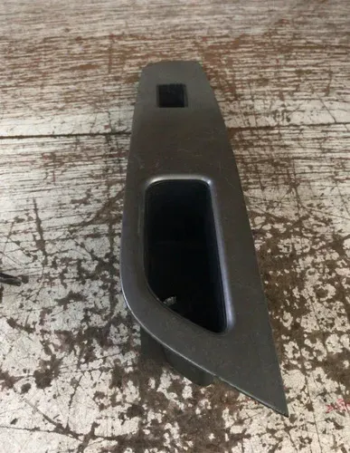 Puxador Porta Dianteiro Direito Livina 2010 - 2014 Dianteira