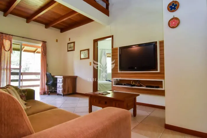 Excelente Casa com 3 Quartos sendo 1 Suíte, no Ribeirão da Ilha Florianópolis/SC
