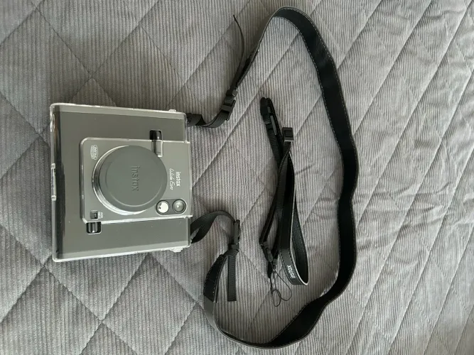 Câmera FujiFilm Instax Wide Evo