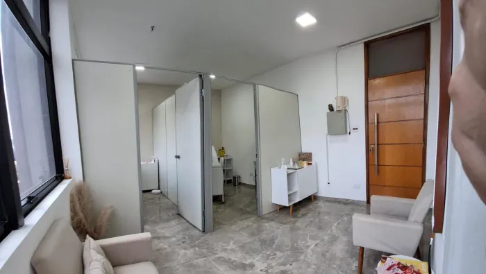 Divisórias Navais Completas com Portas e Fechaduras - Ótimo Estado!